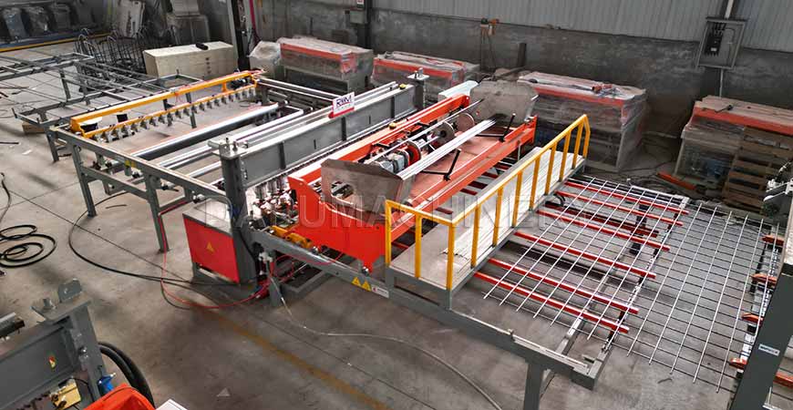 3-8mm-Mesh-Welder-Using-Pre-straightened-and-Cut-Wires