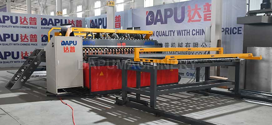 Brazil-fence-mesh-welding-machine