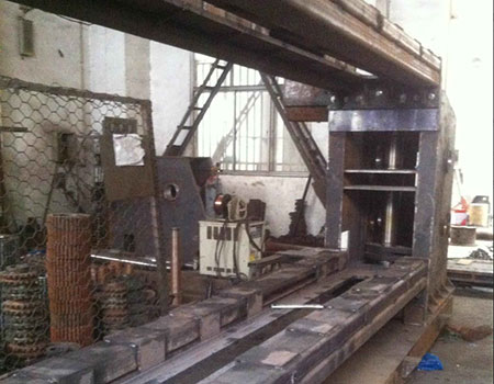 Double-welding-cross-beam