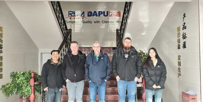 South-African-customers-visit-DAPU-factory